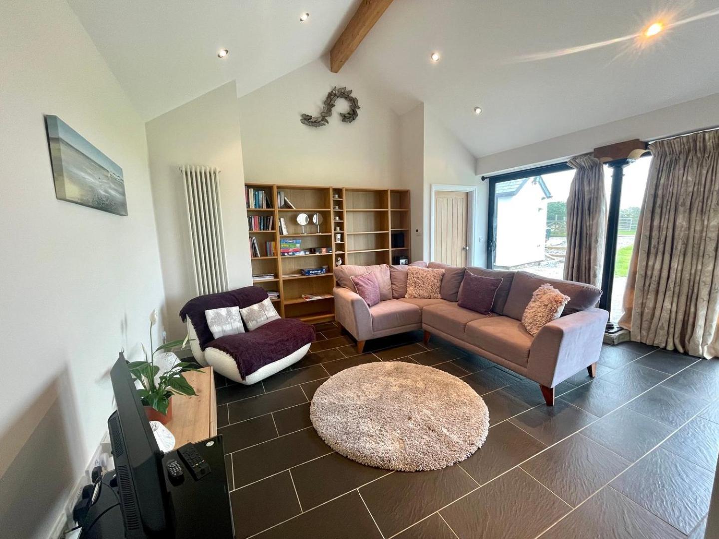 Cosy Barn With Views In Wick Vale Of Glamorgan Екстериор снимка